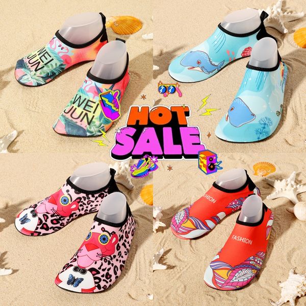 Chaussures Natation Plage Nouveaux Hommes Femmes Chaussettes de Sport Nautique Pieds Nus Sneaker Yoga Fiess Danse Natation Surf Plongée Snorkeling Chaussure Taille 36-45 GAI 504