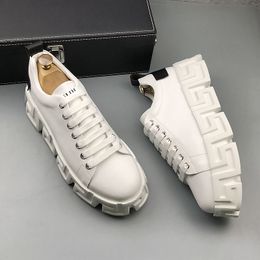 Chaussures Designer de mariage fête italienne robe printemps automne respirant blanc léger sport décontracté baskets rond