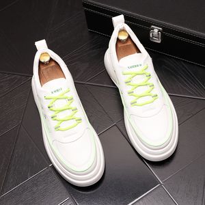 Schoenen Wit Britse Heren Designer Ronde Neus Trending Vrije tijd Platte Platform Straat Loafers Mode Lente Herfst Ademend Casual Sneaker X52 889