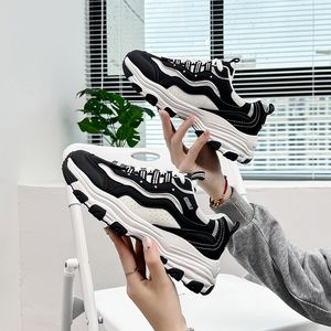 Schoenen vrouw zwarte ontwerper mode top blanke vrouwen casual bruin meisje flat trainers fabriek groothandel winkels buitenplatform sport sneakers 35-40