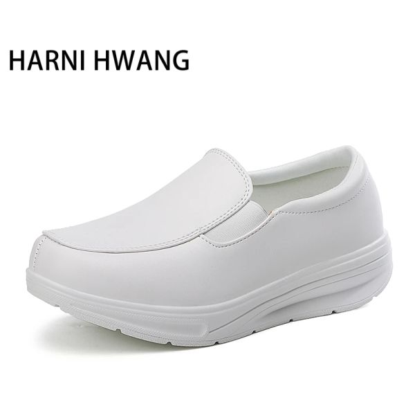 Chaussures Femmes Léger Comfort Slip résistant aux soins infirmiers Chaussures Marque Femmes Chaussures Sécurité Nurse Hospital Travail Chaussures blanches Taille 3542