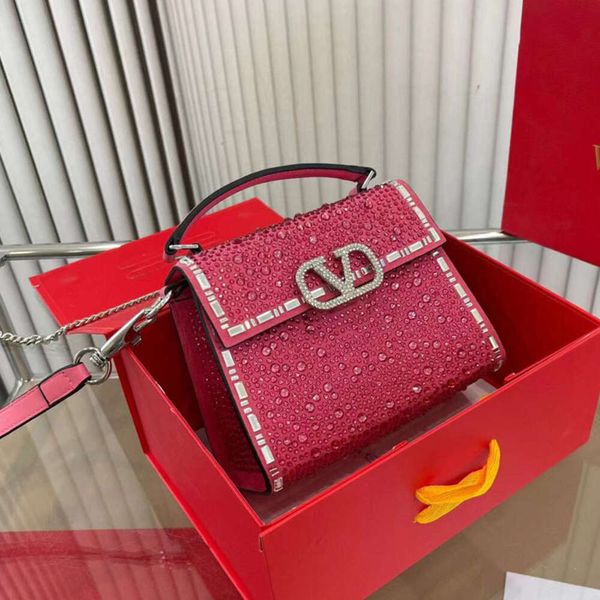 Bolso de diseño de tienda, venta al por mayor, venta al por menor, nuevo estilo, pequeño, portátil, con tachuelas de diamantes, bolso para mujer, hombro, cena, fiesta, oficinista, cadena, Flip