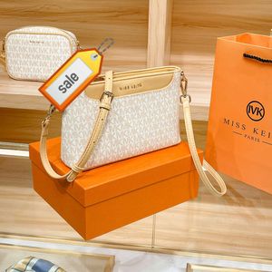 Petit sac à bandoulière polyvalent pour femmes, boutique en ligne, sortie Hong Kong, automne/hiver, nouvelle mode tendance et polyvalente, 2024