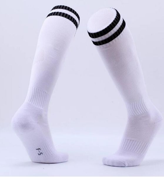 Boutique populaire 2019 Football long tube serviette bas chaussettes groupe achat sports de plein air jeu de formation chaussettes substitut chaussette de sport de couleur unie