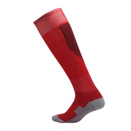 Compre populares calcetines de fútbol para hombres 2019, medias con parte inferior de toalla para niños, calcetines deportivos transpirables hasta la rodilla, calcetines de fútbol de moda para niño