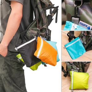 Sacs à provisions 1PC 4 couleurs Nylon enduit tissu de silicone imperméable à l'eau fermeture éclair crochet sac de rangement en plein air Camping randonnée poche pochette organisateur