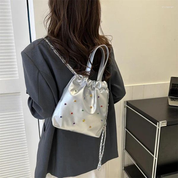 Bolsas de compras Diseño de nicho coreano Mochila de piedras preciosas de colores Ins Moda Cadena versátil Cordón Plata para mujeres y hombres