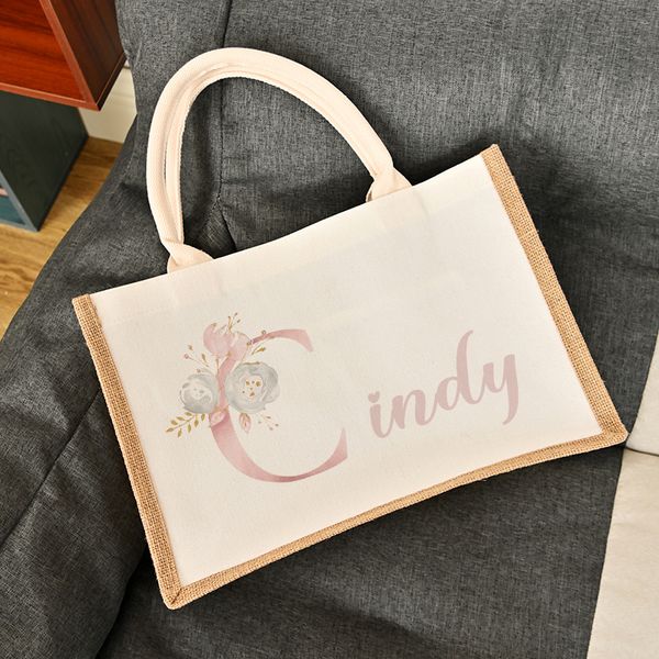 Bolsas de compras Personalizadas Dama de honor personalizada Tote Regalos Cosméticos Viajes Playa Arpillera Boda nupcial Despedida de soltera Favores Yute 230901