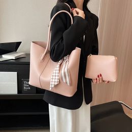 Sacs à provisions Simple grande capacité sacs fourre-tout pour les femmes tendance luxe concepteur coréen Style loisirs unique épaule Shopping voyage 231030