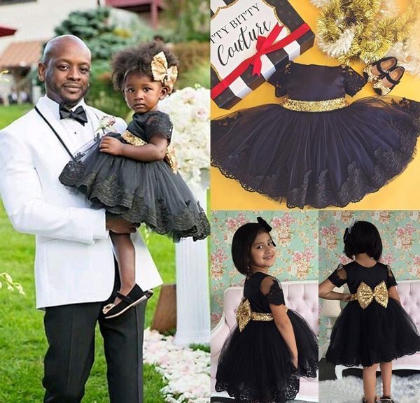 Vestidos cortos de encaje negro para niña, cinturón con lazo dorado, manga corta, moda para chicas, vestido de desfile, vestidos de fiesta, tamaño personalizado