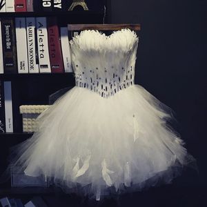 Korte thuiskomstjurken witte veer kristal sweetheart baljurk feestjurken prinses tulle mini verjaardag prom graudatie cocktail party jurken 20