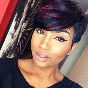 Perruque de cheveux humains courts avec frange Babyhair mettre en évidence la couleur ombrée perruques complètes droites brésiliennes pour les femmes noires 157G