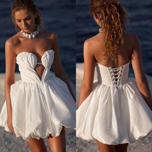Courte Milla Nova A Line Beach Robes Puffy Sweetheart Satin Robe de mariée Lace Up Up Back Designer Bridal Robes