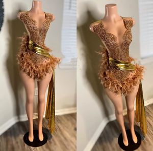 Korte prom homecoming gouden jurken sprankelende kristallen kralen veren zwart meisje verjaardagsjurk vestidos de gala mujer