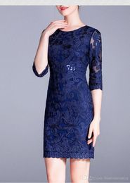 Robes à manches courtes genou longueur moyen âge mère robe 2020 été femmes col rond broderie grande taille femmes 002