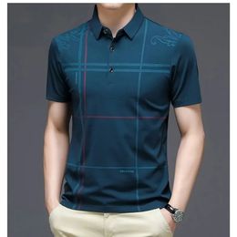 Tshirt de polo à manches courtes Vêtements d'été pour hommes Pullover Plaid Loose Fashion Striped LETTER IMPRESSIONS CONCUTER VINTAGE TOPS 240420
