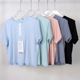 Camisas de manga corta Tops Top Tops relajado Diseñado para el movimiento 240412