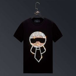 T-shirt à manches courtes Mentes Hot Diamond Summer Mode Mode Round Counc Clothes Mens Social Guy Grand Taille T-shirt Coton Merceris