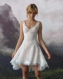Robes de mariée courtes 2024 Bride V Neck Bouton Lace A Line Boho Beach Bridal Robes sans manches