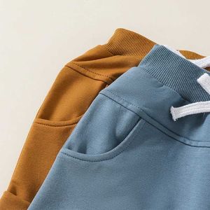 Pantalones cortos 3 paquetes de pantalones deportivos de primavera de otoño de color sólido para niños pequeños y bebés.Pantalones de trote de bebé en gris marrón caqui D240510