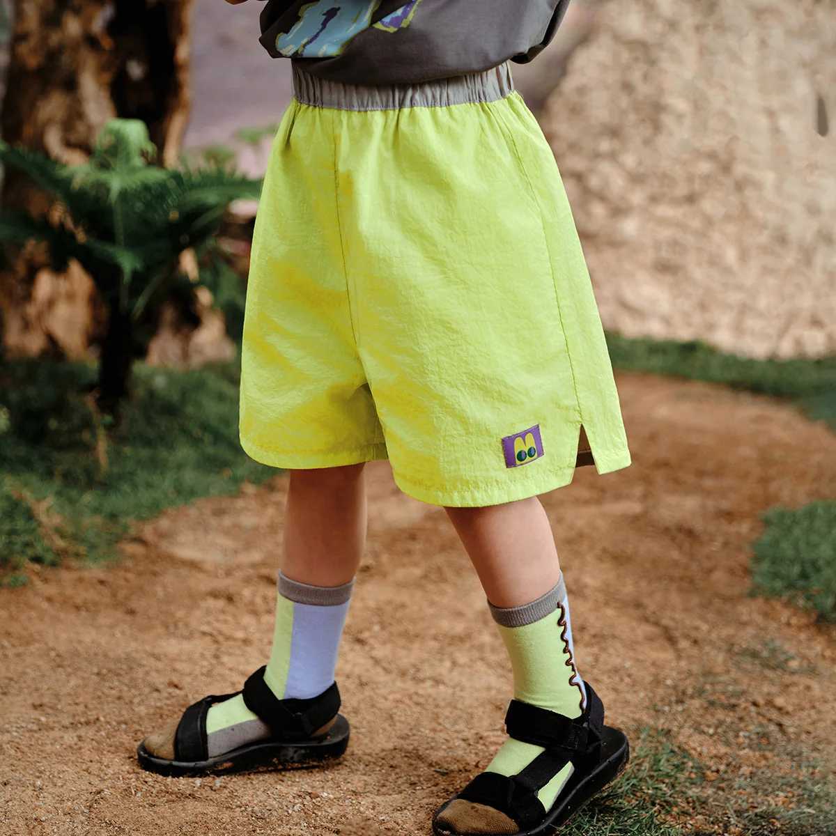 Shorts amila2024 sommar nya barns botten flickor rena färg shorts casual sportstil kan bäras på båda sidor av pantsl2405