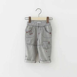 Pantalones cortos para bebés pantalones de mezclilla jeans recortados jeans cortantes de mezclilla