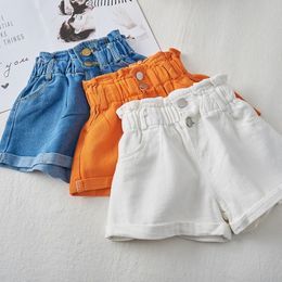 Shorts Girls Jeans Korte zomer Kinderen Casual Solid kleding Baby Katoenen broek Kinderknop Denim Shorts Pant Koreaanse stijl 230417