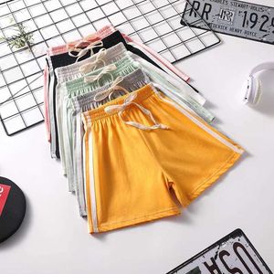 Shorts Summer Mens and Girls Side Striped Shorts Childrens Fashionable Sports Bottom Casual Jogging Shorts D240516