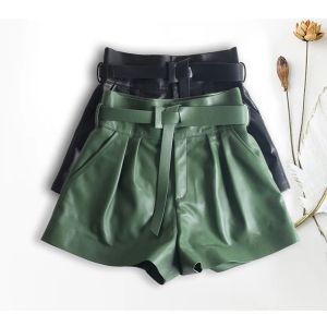 Shorts Femmes Harajuku Généreuse en cuir authentique Boute de falbala plissée avec ceinture Femme haute taille hhaki / vert décontracté Mujer sexy short de butin