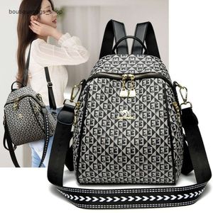 Sac à bandoulière marque Discount sac pour femme en cuir haut sac à dos pour femme nouveau mode polyvalent grande capacité sac de voyage sortant sac à dos