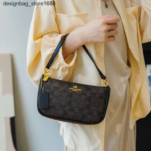 Sac de sac d'épaule American Classic Style Womens Bag 2024 Nouvelle mode sous-bras imprimé petit carré polyvalent