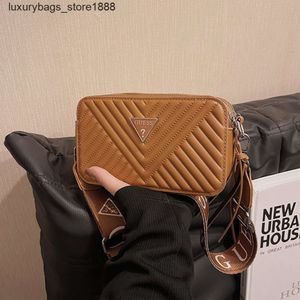 Bolso de hombro Diseñador American Trend Nuevo bolso cruzado individual para mujer Versátil de gama alta y diseño único con doble cremallera Pequeño cuadrado de moda