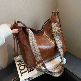 Sac d'épaule marque de mode petite sac de bandoulière en cuir PU simple pour femmes sacs à main et sacs à main de couleur unie de luxe