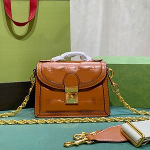 Schoudertas kleine handtas klep crossbody tassen matelasse echte lederen textuur geometrie klassieke letter print gouden metalen clasp verwijderbare schouderband koppeling