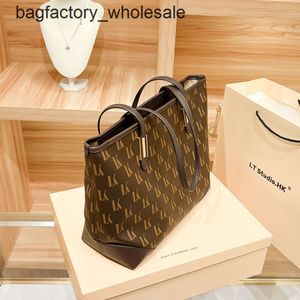 Sac à bandoulière Top Fashion Designer Hong Kong Marque Fourre-tout en cuir véritable Femmes Grande Capacité Nouveau Automne / Hiver Sac à bandoulière à la mode pour les déplacements quotidiens