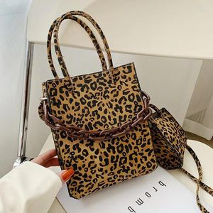 Sacs à bandouliers 2 PCS Set Fashion Fashion Women's Coréen Handsbag et MALANTES LEOPARD PRIMT LAMES CROSSBOCK FORME SUMMORY 2024