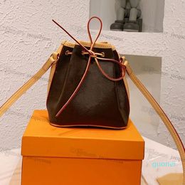 Axelväskor 2022 Bucket Bag Nano Small Draw String Handväskor Miniväskor Crossbody Designer Modeväskor för damer Odeon Clutch
