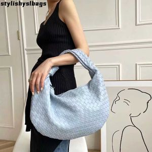 Bolsos de hombro 2022 bolso tejido a mano de moda tejido de lujo con estampado de cuero tejido de gran capacidad bolso de hombro para mujer PU anudado mango casual mano 011323H