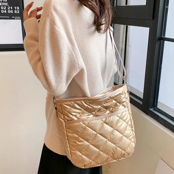 Bolsas de hombro 2023 Puffer Fashion Crossbody Bag Mujeres Algodón Down Diamond Lattice Soft Sling Wide Strap Ladies Messenger