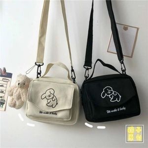 Bolsos de hombro 2024 lindas lienzo de perros pequeños versión coreana versión de niña fresca mensajería de mujer de mensajería y bolsos