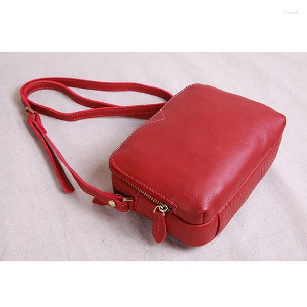 Bolsos de hombro 2024 Bolso femenino de cuero original Mini simple pequeño cuadrado primera capa mensajero