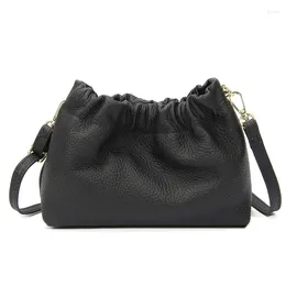 Bolsas de hombro Bolsa 2024 Moda para mujer Diseñador de bolsos Tote Top Calidad Classic Ladies Bucket Cloud Plisado