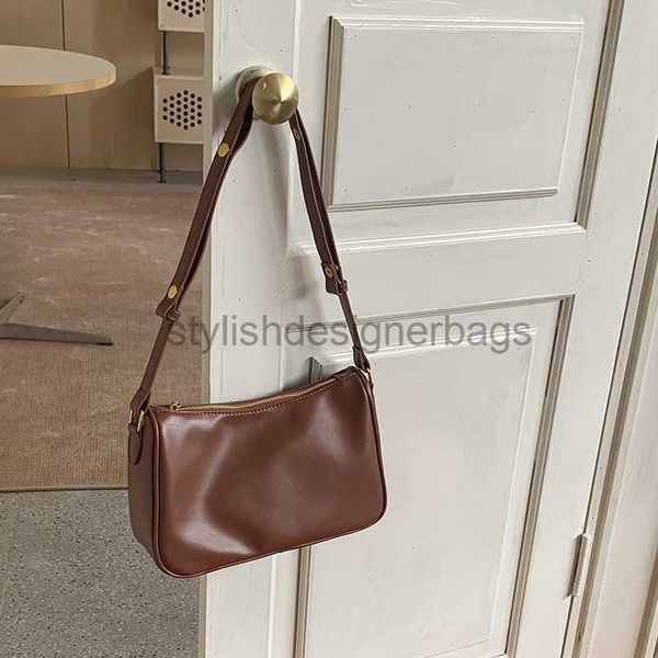 Bolsos de hombro Bolso Bolso de mujer 2023 Otoño e invierno Nuevas mujeres Sensación avanzada Bolso de axila suave y plegable Bolso cruzado de moda Bolsosstylishdesignerbags