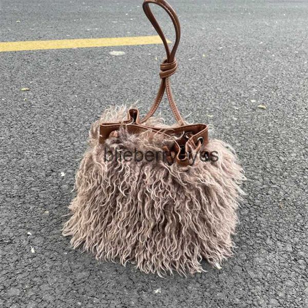 Sacs à bandoulière Sacs Sac à bandoulière en fourrure à la mode pour femmes sac à cordon seau pour femmes d'hiver sac croisé en peluche douce pour femmes sac à main en fourrureblieberryeyes