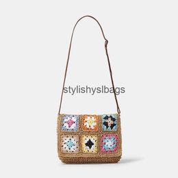 Schoudertassen Boheemse Oma Vierkante Stro Cross Body Bag Dames Casual Papieren Schoudertas Handgemaakte Zomer Strand Kleine Flip Neck Portemonnee H240330