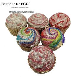 Schoudertassen Boutique De FGG Vrouwen Mini Cupcake Clutch Avondtasje Crystal Wedding Purse en Handtas Bridal Party Diamond Minaudiere Bag