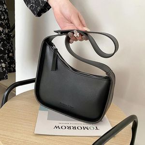 Sacs à bandouliers marque Baguette Underarm Sac de haute qualité concepteur en cuir semi-cercle crossbodybag de luxe et sac à main