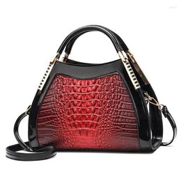 Sacs d'épaule sac à main marque 2024 Crocodile de mode Modèle de messager pour femmes de haute qualité Simple Trendy Ladies Handsbag