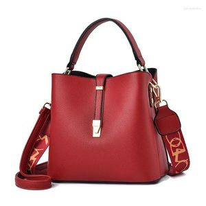 Sacs d'épauvage Brand sac à main 2024 Fashion Luxury Backt Sac en cuir souple Granche Messenger Fille tendance