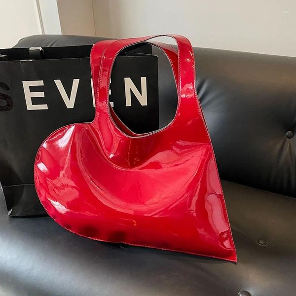 Sacs à bandouliers Sac en cuir breveté vif pour femmes Big Love Heart Handbag Femme Red Black grande capacité Tote Clutch